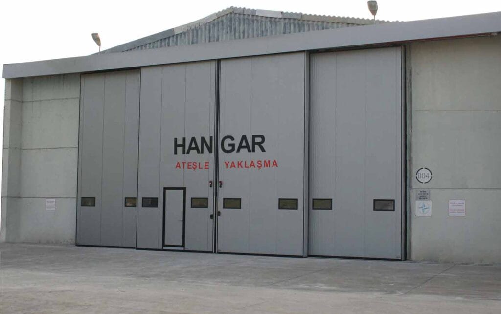 Hangar Kapıları